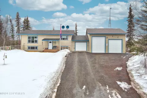 30525 Stubblefield Dr, Soldotna, AK 99669