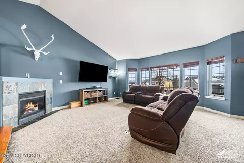 Living - 19721 Revilla Cir, Eagle River, AK 99577 photo 3 of 5