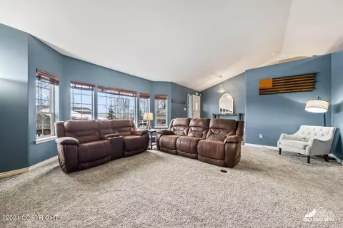 Living - 19721 Revilla Cir, Eagle River, AK 99577 photo 4 of 5