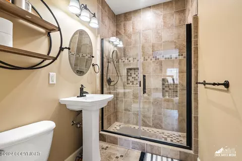 Bath - 19721 Revilla Cir, Eagle River, AK 99577 photo 5 of 5