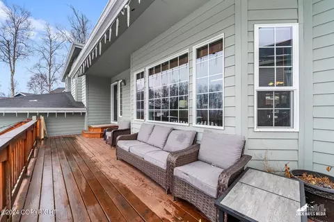 Exterior - 19721 Revilla Cir, Eagle River, AK 99577 photo 8 of 18