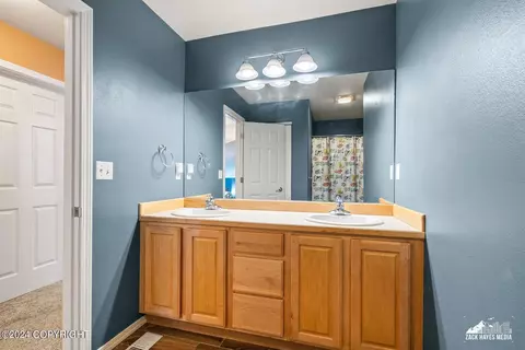 Bath - 19721 Revilla Cir, Eagle River, AK 99577 photo 3 of 5