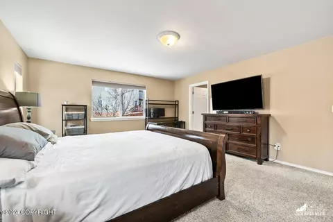 Bedroom - 19721 Revilla Cir, Eagle River, AK 99577 photo 2 of 8