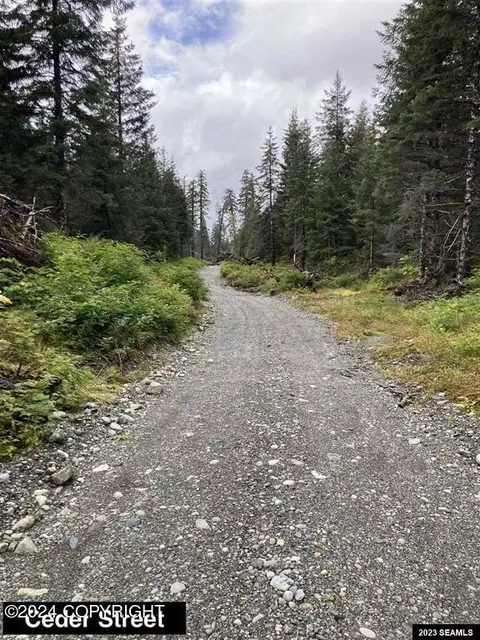 300 Cedar St, Yakutat, AK 99689