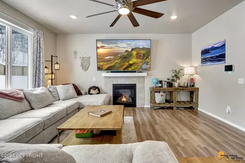 Living - 2968 Morgan Loop, Anchorage, AK 99516 photo 2 of 3