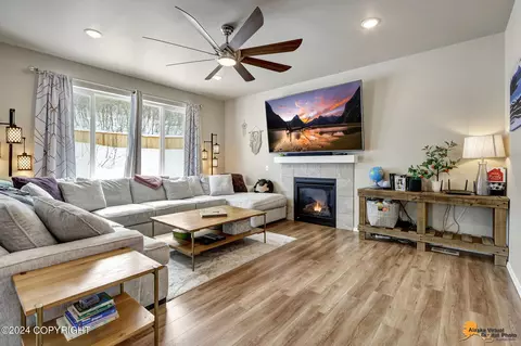 Living - 2968 Morgan Loop, Anchorage, AK 99516 photo 1 of 3