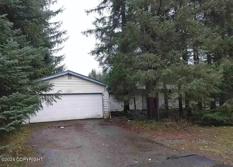 9022 Rosedale St, Juneau, AK 99801