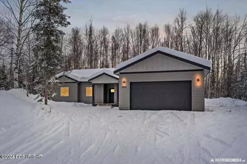 9757 W Jennings Dr, Wasilla, AK 99623
