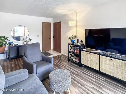 Living - 10212 Thimble Berry Dr, Anchorage, AK 99515 photo 3 of 4