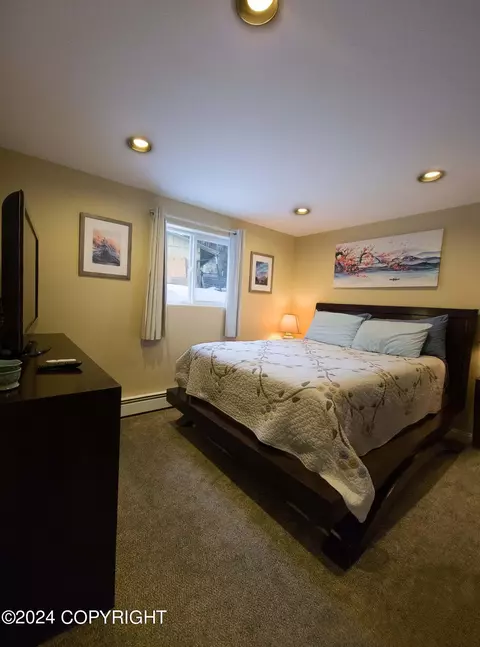 10227 Wren Ln, Eagle River, AK 99577 photo 23