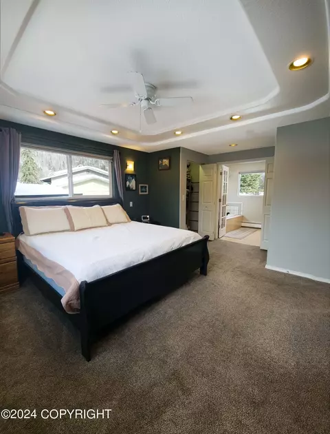 10227 Wren Ln, Eagle River, AK 99577 photo 21