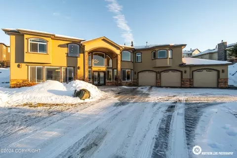 16701 Woods Pointe Cir, Anchorage, AK 99516