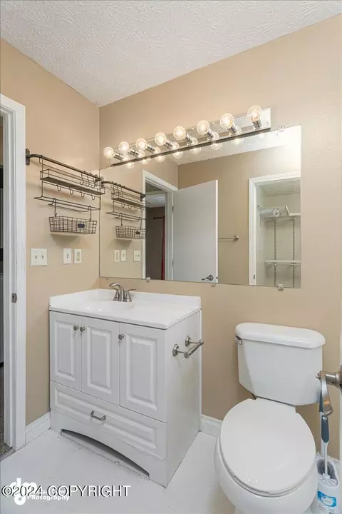 Bath - 18634 N Lowrie Loop, Eagle River, AK 99577 photo 4 of 8