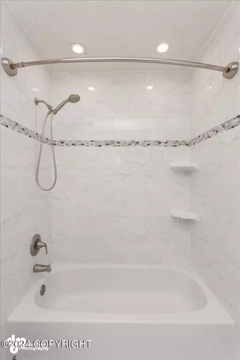 Bath - 18634 N Lowrie Loop, Eagle River, AK 99577 photo 5 of 8