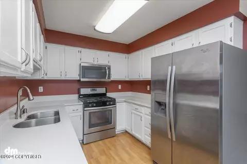 Kitchen - 18634 N Lowrie Loop, Eagle River, AK 99577 photo 3 of 3