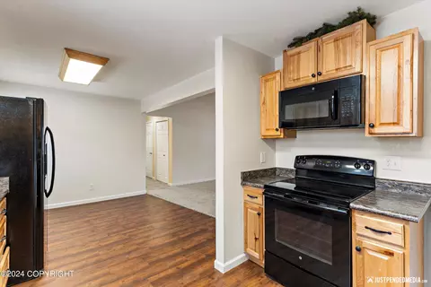 Kitchen - 17201 Kantishna Dr, Eagle River, AK 99577 photo 5 of 5