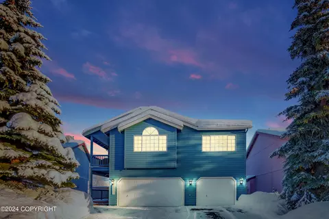10571 Concord Hill Cir, Anchorage, AK 99515