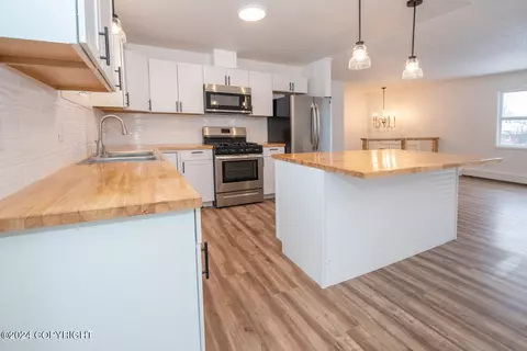 Kitchen - 208 E 23rd Ave, Anchorage, AK 99503 photo 6 of 9