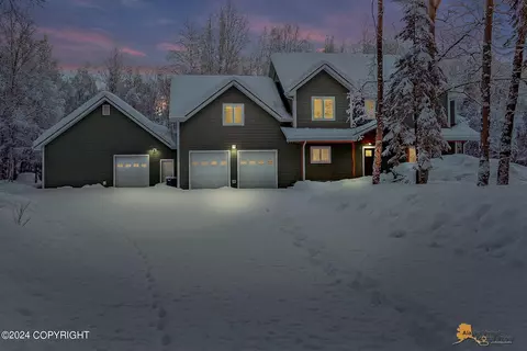 18146 E Merry Cir, Palmer, AK 99645
