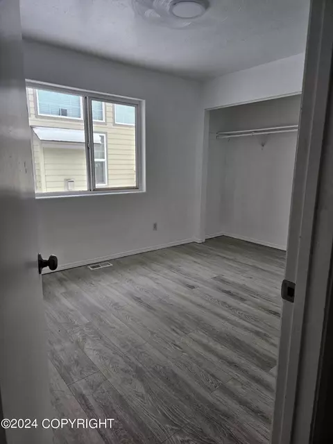 3111 E 41st Ave, Anchorage, AK 99508 photo 6
