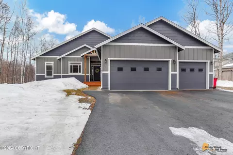 9030 E Alpine View Dr, Palmer, AK 99645