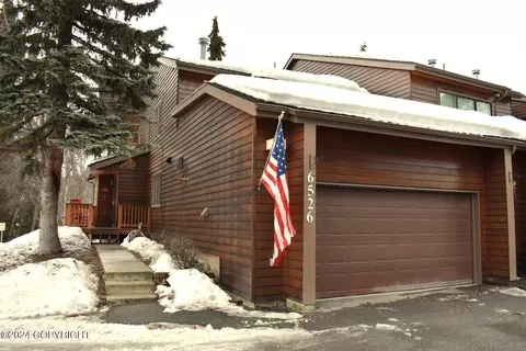 6526 Lakeway Dr, Anchorage, AK 99502