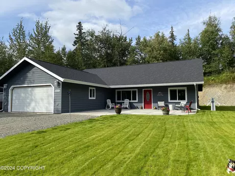 6031 E Pike Ave, Wasilla, AK 99654