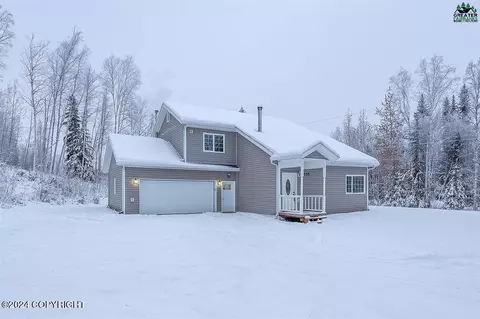 1105 Rangeview Rd, North Pole, AK 99705