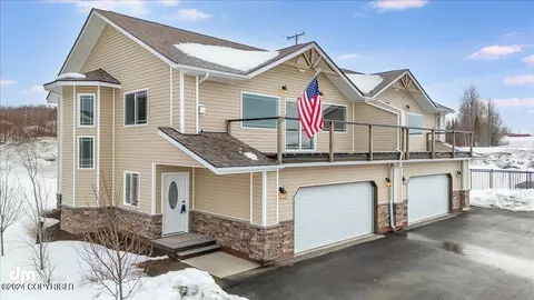 15338 W Tanya May Ln #5A, Big Lake, AK 99652
