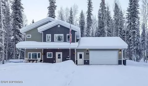 3735 Horus Ct, North Pole, AK 99705