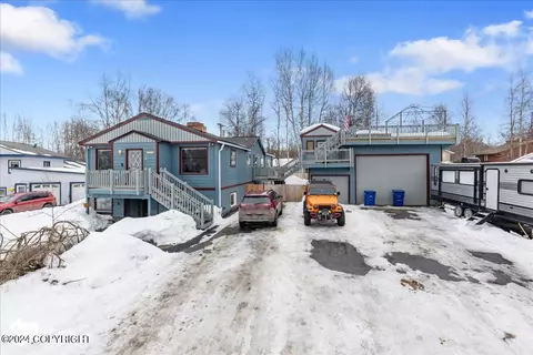 3716 W 42nd St, Anchorage, AK 99517