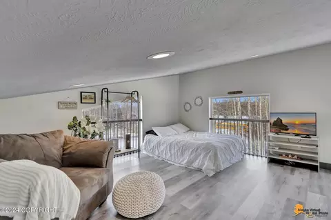 Bedroom - 7571 E Reisner Loop, Palmer, AK 99645 photo 3 of 8