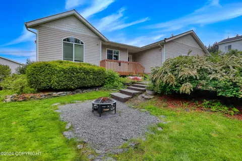 2030 Beaver Lake Dr, Kodiak, AK 99615