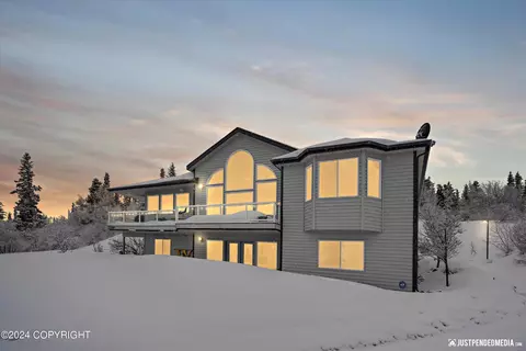 11081 Trails End Rd, Anchorage, AK 99507