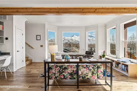 231 Eagle Ave, Palmer, AK 99645