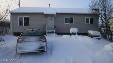533 Yukon Ct, Bethel, AK 99559