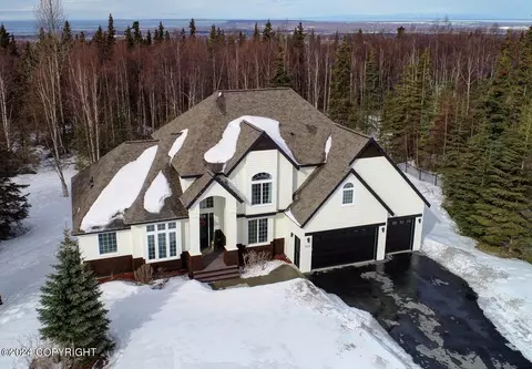 5031 Heritage Heights Dr, Anchorage, AK 99516
