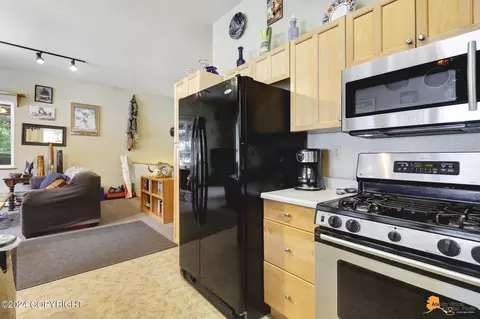 Kitchen - 156 Echo Ridge Dr, Girdwood, AK 99587 photo 4 of 7