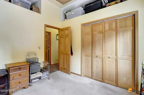 Bedroom - 156 Echo Ridge Dr, Girdwood, AK 99587 photo 2 of 7