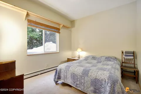 Bedroom - 156 Echo Ridge Dr, Girdwood, AK 99587 photo 6 of 7