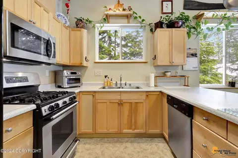Kitchen - 156 Echo Ridge Dr, Girdwood, AK 99587 photo 3 of 7