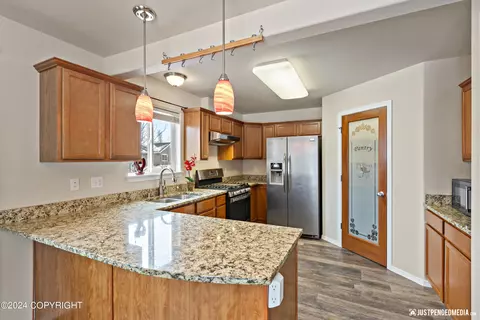 Kitchen - 16267 Rosenburg Cir, Eagle River, AK 99577 photo 1 of 3
