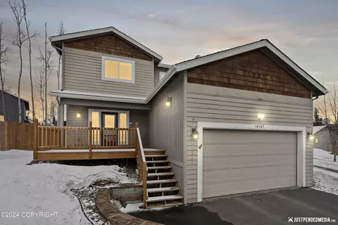 16267 Rosenburg Cir, Eagle River, AK 99577