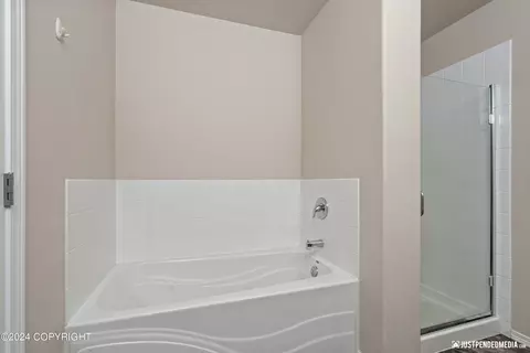 Bath - 16267 Rosenburg Cir, Eagle River, AK 99577 photo 3 of 3