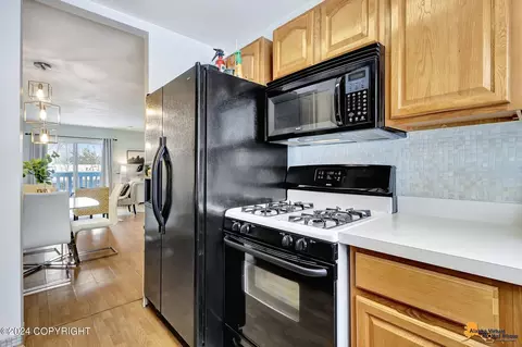 Kitchen - 9220 Glenn Haven Dr # E-4, Anchorage, AK 99502 photo 2 of 3