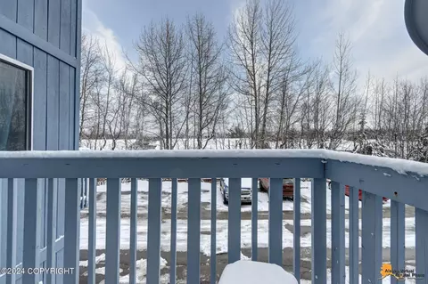 Exterior - 9220 Glenn Haven Dr # E-4, Anchorage, AK 99502 photo 3 of 5