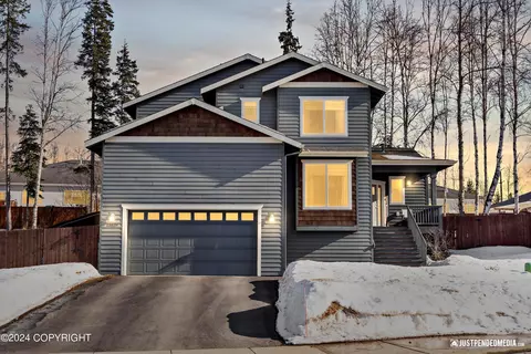 13475 Charmley Cir, Eagle River, AK 99577