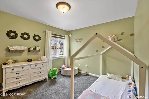 Bedroom - 20732 Mountain Vista Dr, Eagle River, AK 99577 photo 4 of 6