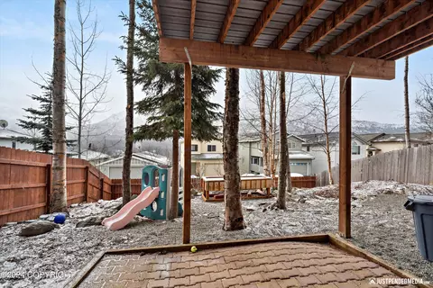 Exterior - 20732 Mountain Vista Dr, Eagle River, AK 99577 photo 7 of 9
