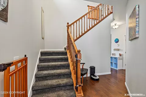 Entry Way - 20732 Mountain Vista Dr, Eagle River, AK 99577 photo 2 of 4